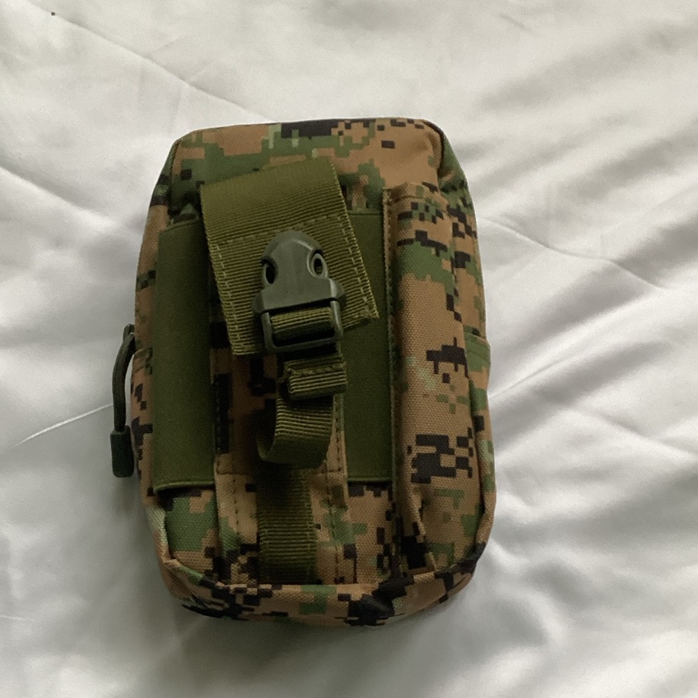 Camouflage Pouch and Blue Walkie Talkies - Picture 7 of 9